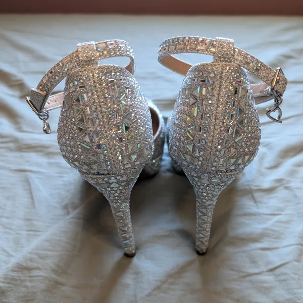 Thalia Sodi Chance T-Strap Rhinestone Heels W8 Silver/Grey - Image 3