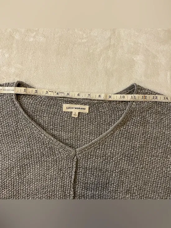 Lucky Brand Gray Off The Shoulder Sweater size L - Image 5