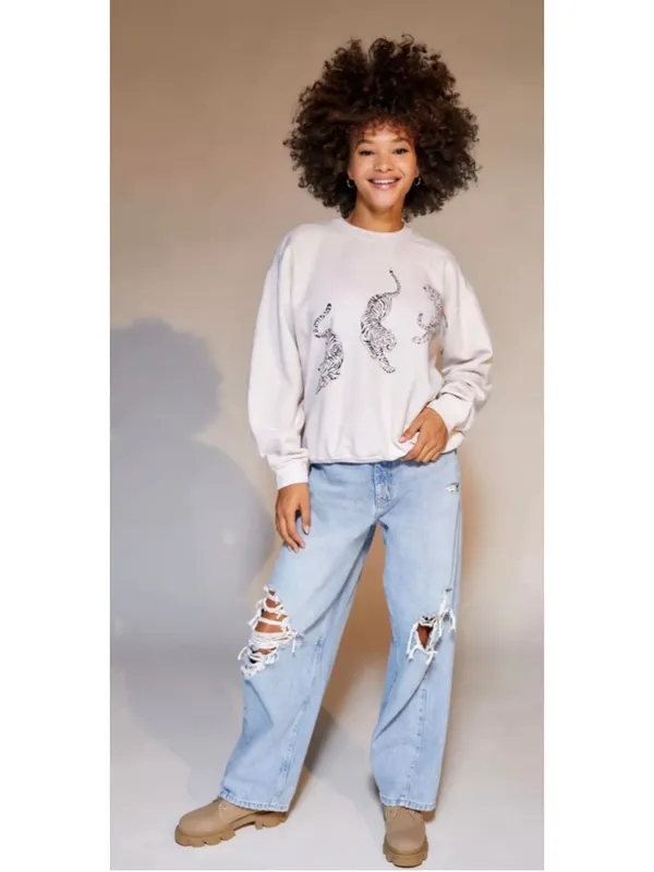 Tiger Sweatshirt ASO Kaley Cuoco Urban Outfitters Project Social T Animal Print - Image 4