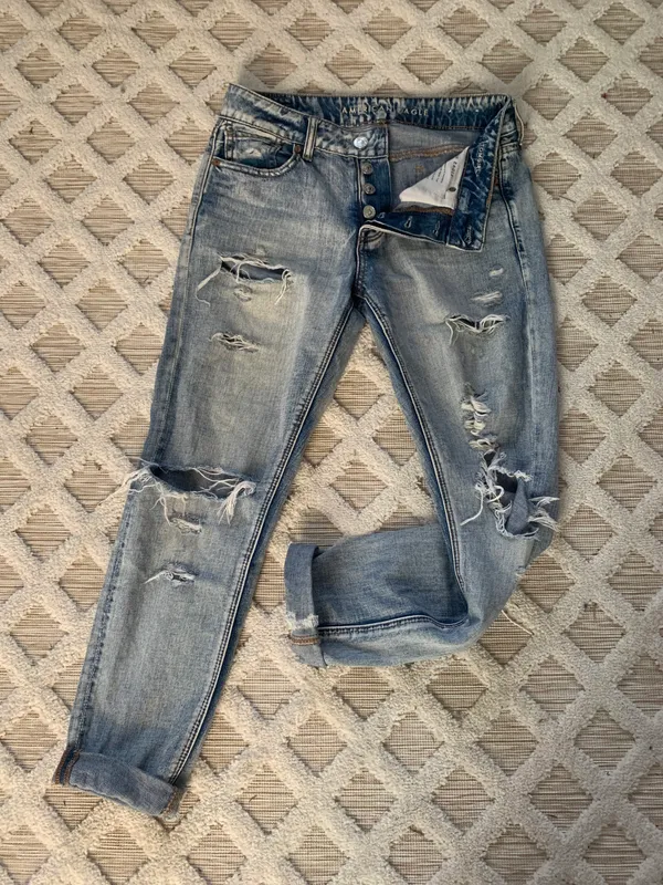 American Eagle Tomgirl Jeans - Image 2