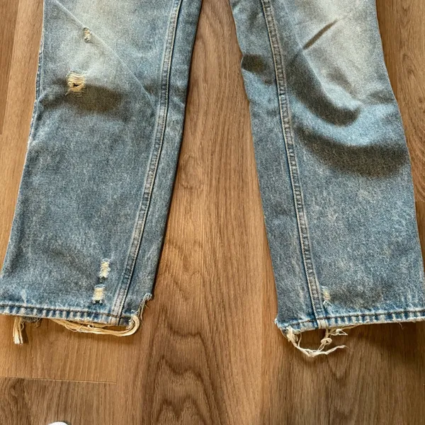 Abercrombie and Fitch Annie High Rise Ankle Straight Jeans - Image 2