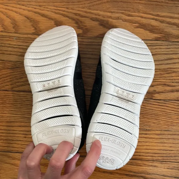 Ryka Primo‎ Knit Zip-Front Sneakers Black White Womens 5 M RYK869TZX-NEW-5-M - Image 5