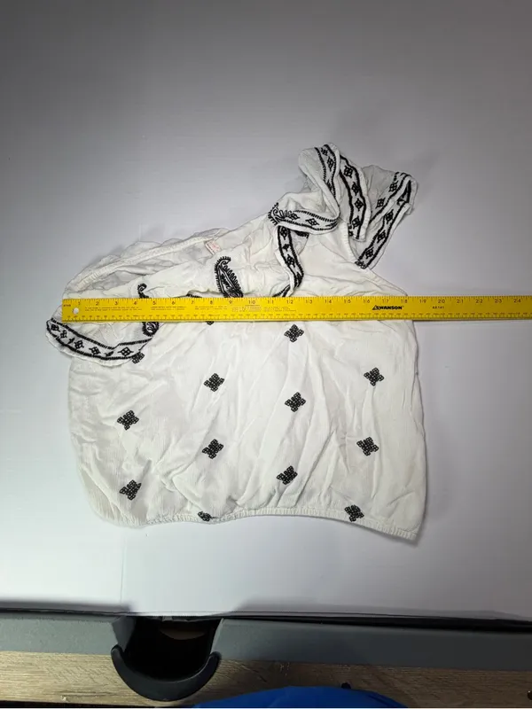 Free People Embroidered Off Shoulder Peasant Top Boho Festival M late 2000’s - Image 3