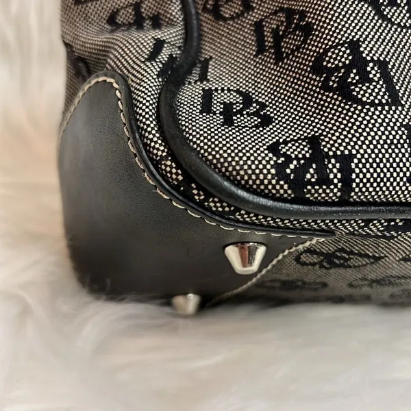 Dooney‎ & Bourke Signature Series Hand Bag/Purse B95 - Image 3