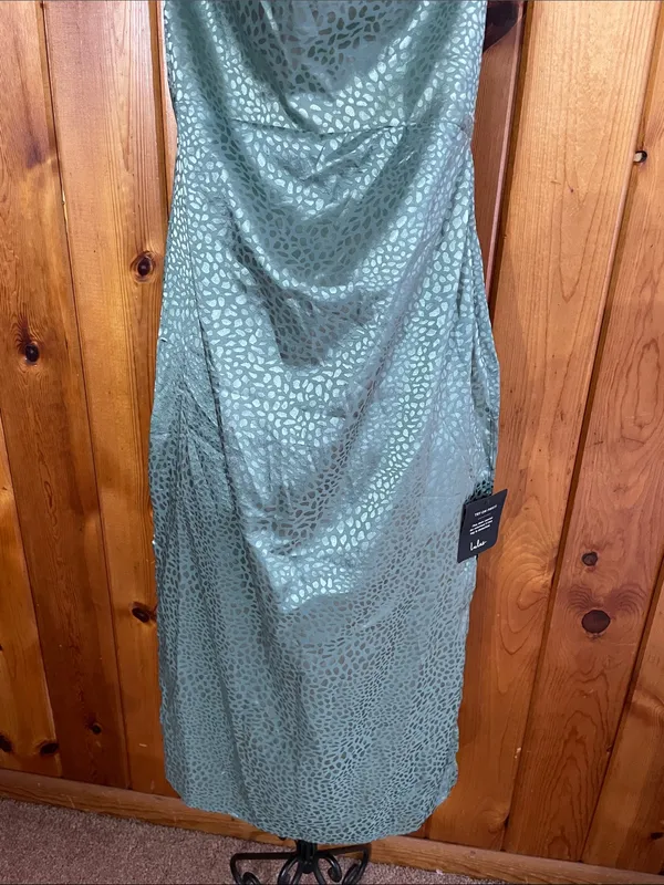 Lulus Total Stunner Sage Green Satin Jacquard Cowl Neck Midi Dress size small - Image 5