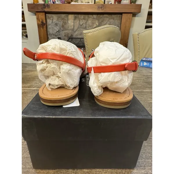 Coach Gracie Swagger Thong Sandals Burnt Orange Size‎ 5.5 New In Box - Image 8