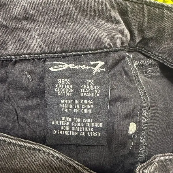 Seven7 Skinny Black Stretchy Distressed Jeans(Size 6) - Image 5
