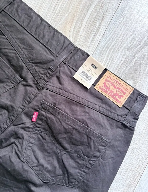 Levi's Black 80’s Mom Jeans - Image 3