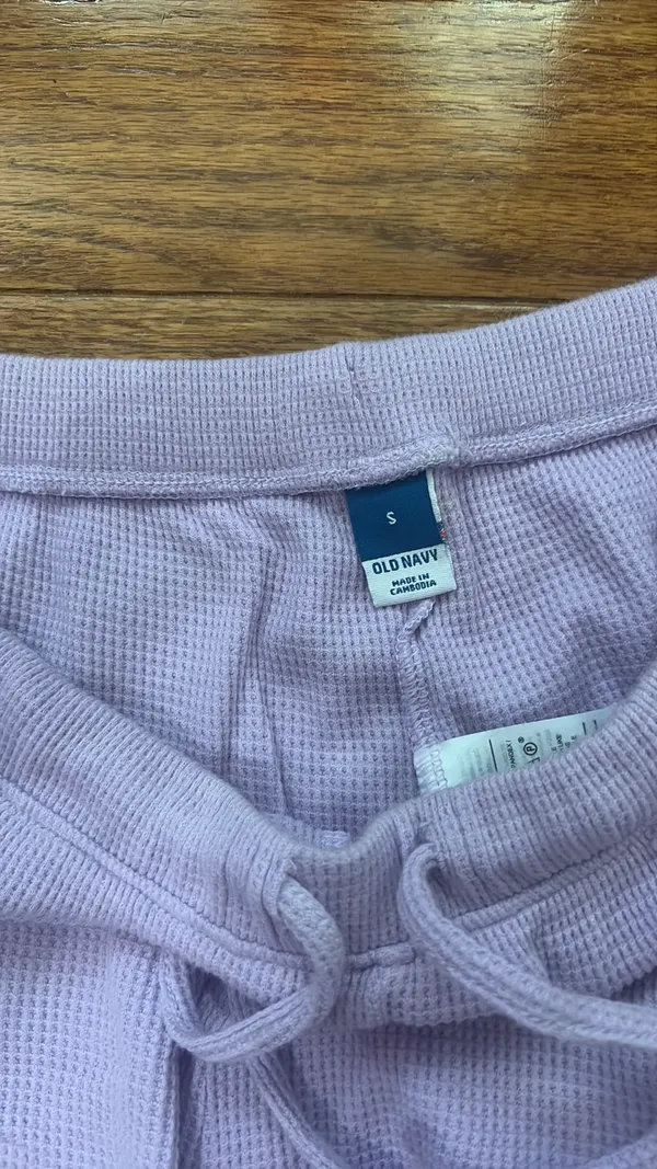 Lightweight Purple Waffle Knit Old Navy Lounge Shorts - Image 2
