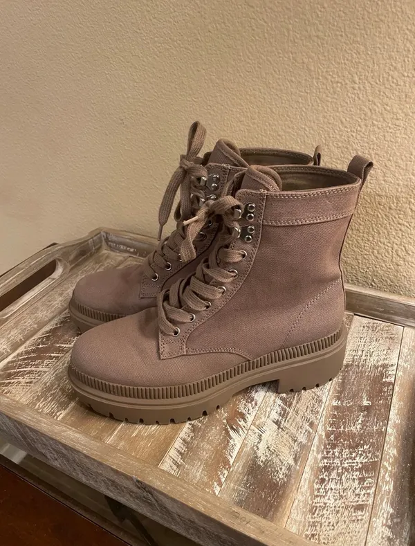 H&M Canvas Lug Sole Lace Up Combat Boots Taupe Tan Color Women’s Size 6 - Image 2