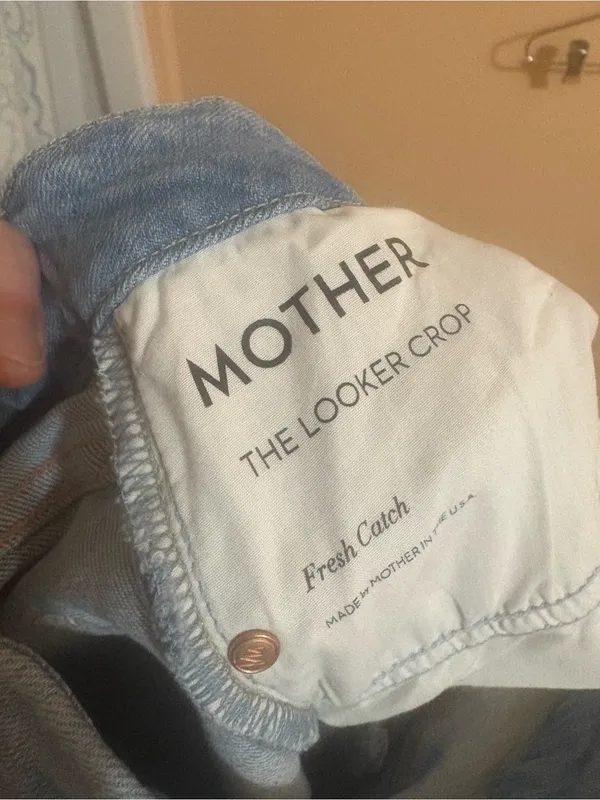 Mother The Looker Crop Jeans in Fresh Catch - Image 6