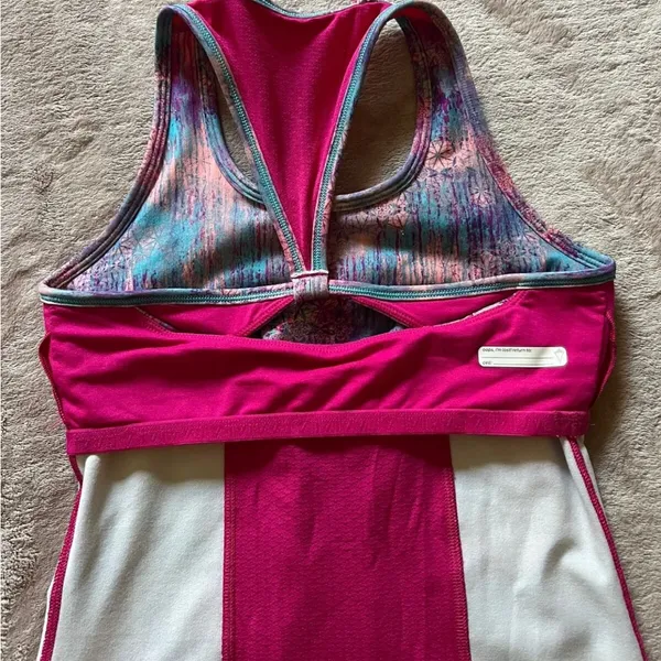 Ivivva Women’s Tank Top Open Back Blue/Pink Built in‎ Bra Size Xs - Image 4