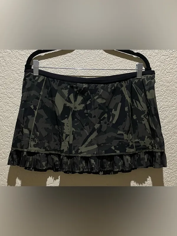 Lululemon City Sky Run By Skirt Black Camo Pleated skirt Size 12 - Image 5