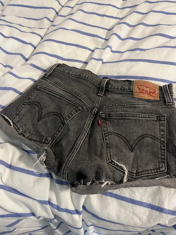 Levi’s 501 Denim Shorts W26 Black - Image 4