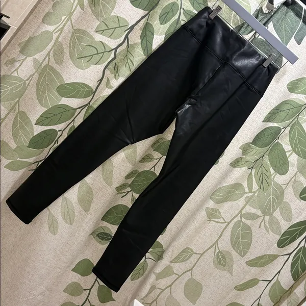 Hollister Black Faux-Leather Leggings - Image 3