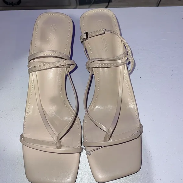 As seen on Kate Upton piepiebuy kitten heel sandals size 9.5 - Image 3