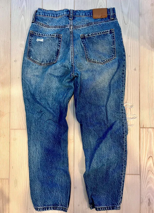 Mom Jeans  - Image 2