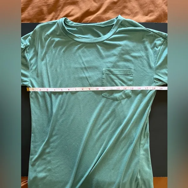 Basic Oversized Soft Green Short Sleeve T-Shirt Pocket Women’s Sz M EUC - Image 8