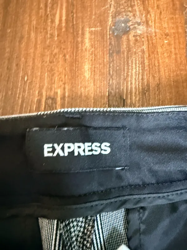 Express ankle dress pants size 4R black, white and gray - Image 3