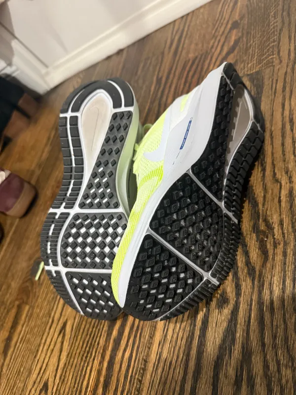 Nike Structure 25 Women’s Air Zoom Running Shoes 10.5 - Image 5