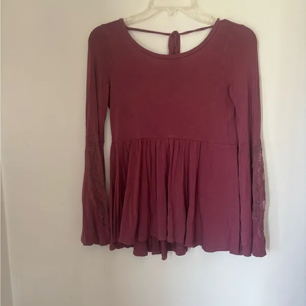 American Eagle Soft & Sexy Lace Sleeve Top Size XS Cutout Back - Image 12