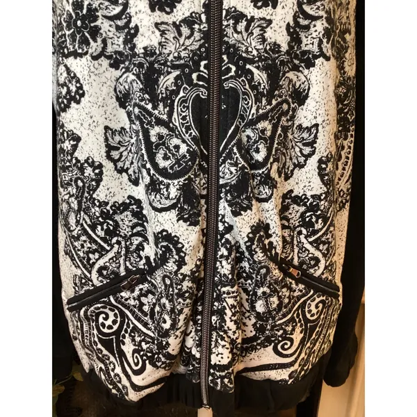 Onque Casuals Black White Damask Print Bomber Jacket Zipper‎ Pockets Size M - Image 2