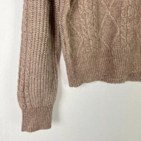 NWT Ruffle Shoulder Crewneck Sweater Oatmeal Size Small S NEW - Image 4