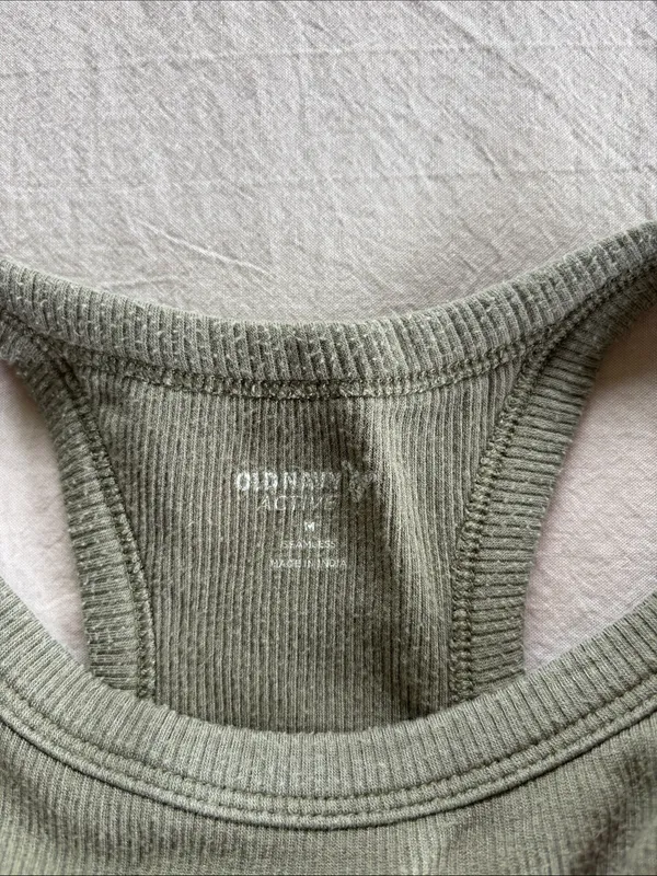 Old Navy Active Top - M - Image 3