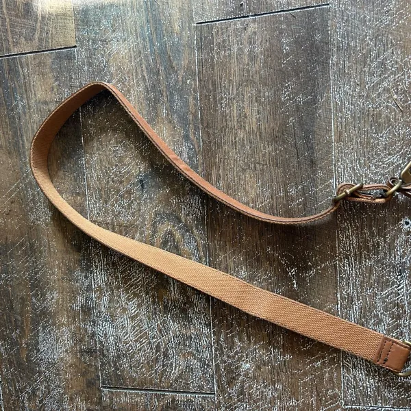 Vintage Fossil Sasha Crossbody‎ Bag Tan Cognac Pebbled Leather Brass Key - Image 4