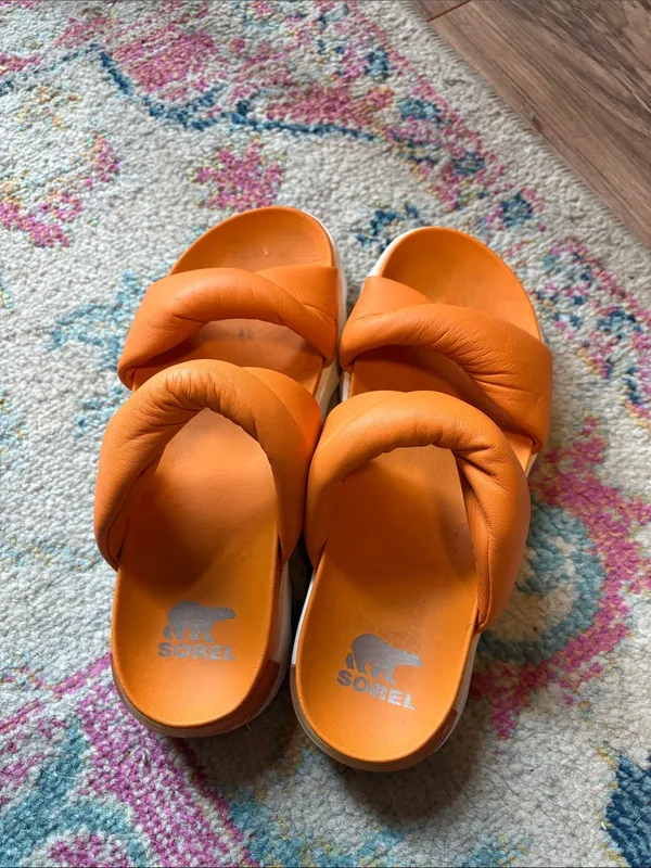 Sorel puffy sandals - Image 3