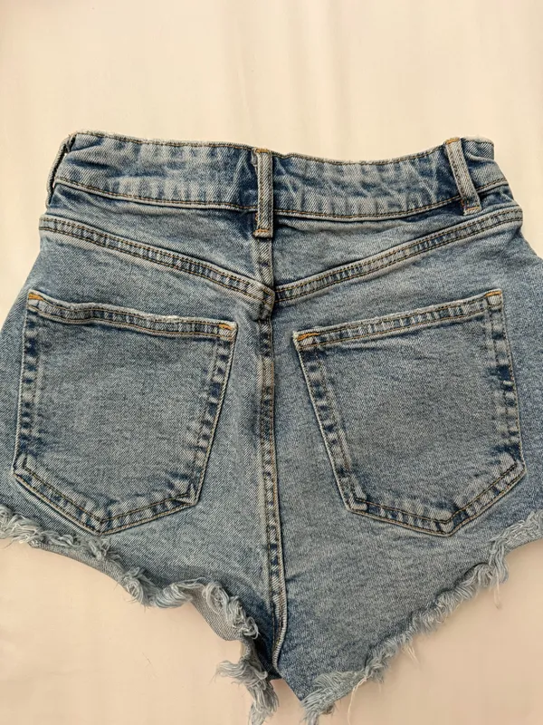 ZARA Shorts Denim - Image 3