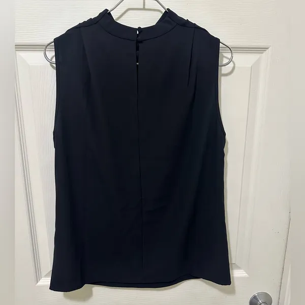 FEW MODA Black Sleeveless Dressy Blouse. - Image 2