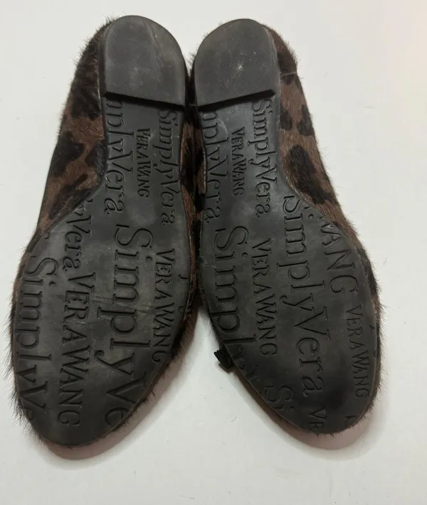 Ganauche Leopard Flats Size 9M - Image 7