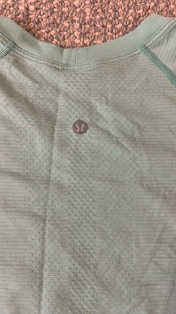 Lululemon Swiftly Tech Short Sleeve - Image 3