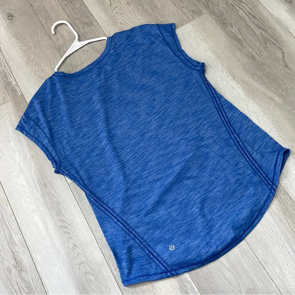 Lululemon Lightweight Top pedal to the medal short sleeve womens Blue (size 8) - Image 2