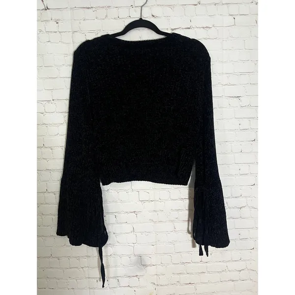 Lovers + Friends Parkwood Black Chenille Knit Tie Bell‎ Sleeve Cropped Sweater M - Image 7
