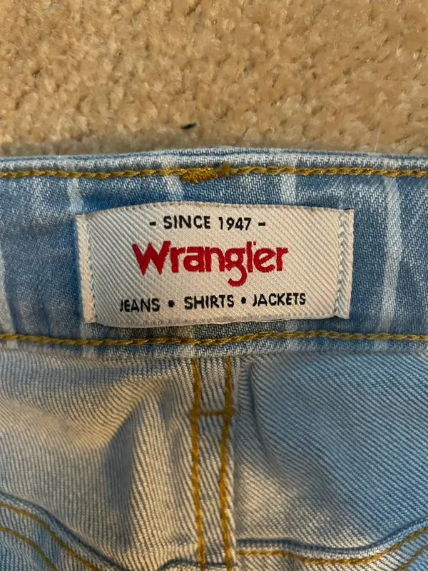 Wrangler High-Rise Rodeo Straight Crop Jeans - Image 2