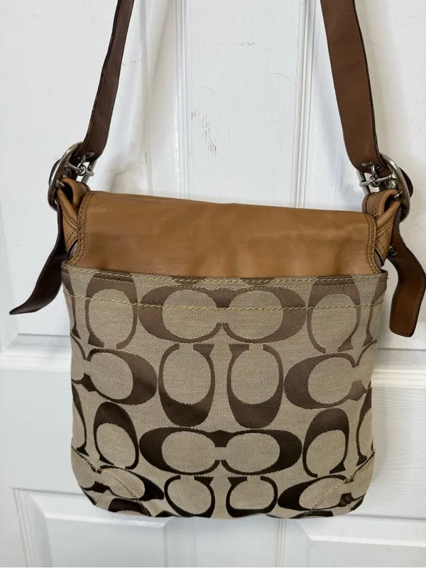 Coach Vintage Tan and Brown Signature Canvas Crossbody Bag - Image 8