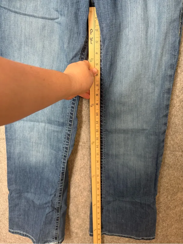 Ariat Real Denim Woman’s 30s Blue Women's westerns Straight-Leg Jeans - Image 5