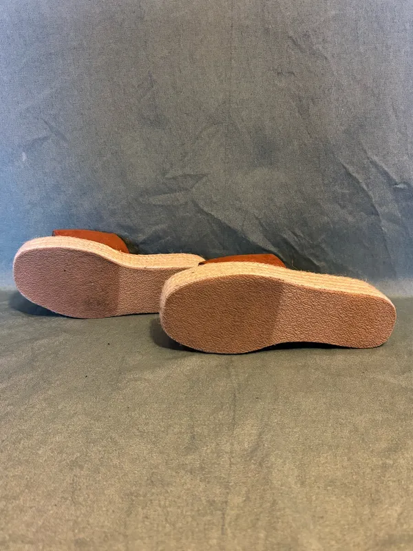 Lulu's Brown Espadrille Platform Sandals - Image 3