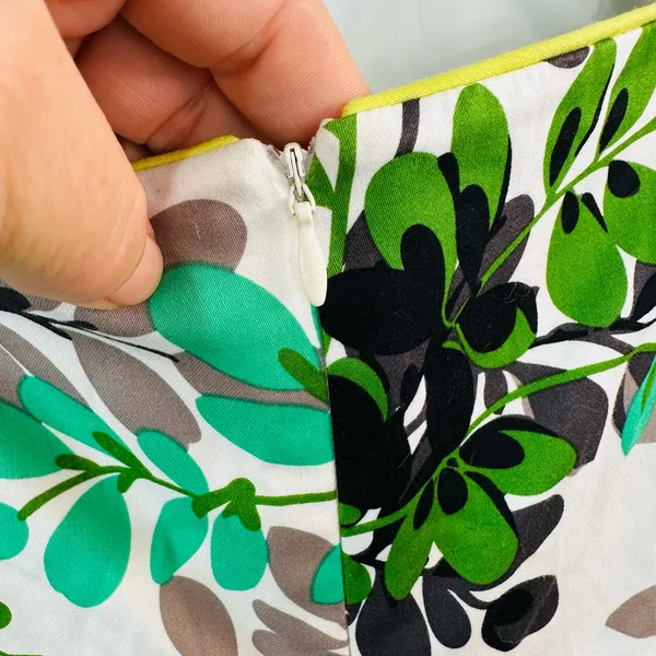 London Times Green and White Leaf Print Dress - Image 8