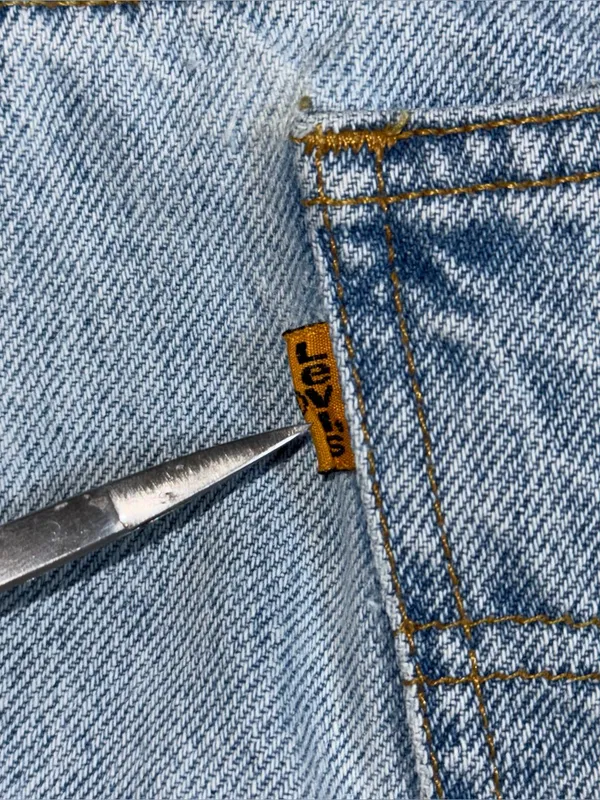 Vtg 90s Levi’s 550 Relaxed Orange Tab Denim Shorts Light Wash 27 (tag 29) Jorts - Image 3
