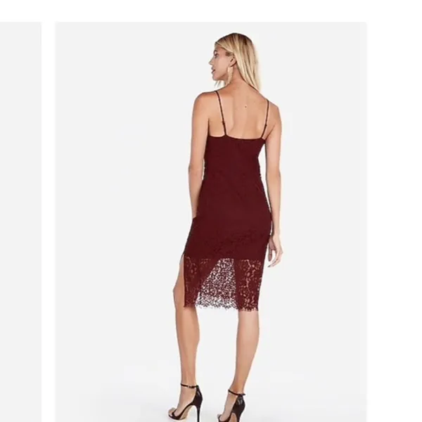 ✨ Express burgundy red Front Slit Lace Sheath Dress✨ - Image 4