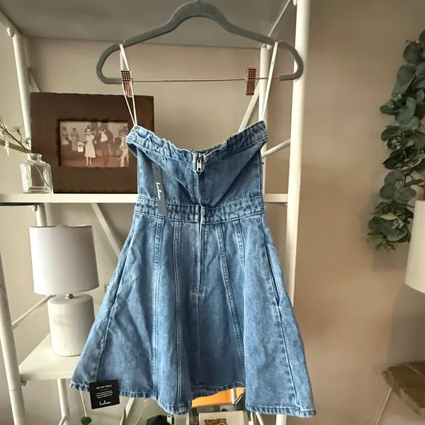 ⚜️ 3/$25 ⚜️ NWOT Lulu's Blue Strapless Denim Dress, size XS. - Image 5