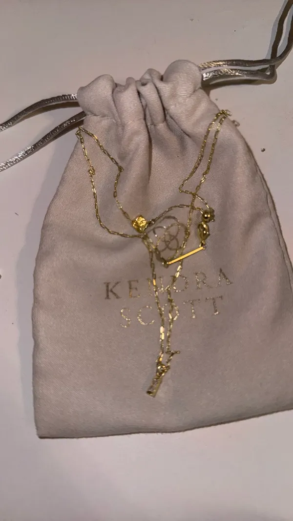 Gold Kendra Scott Necklace Pendant - Image 3