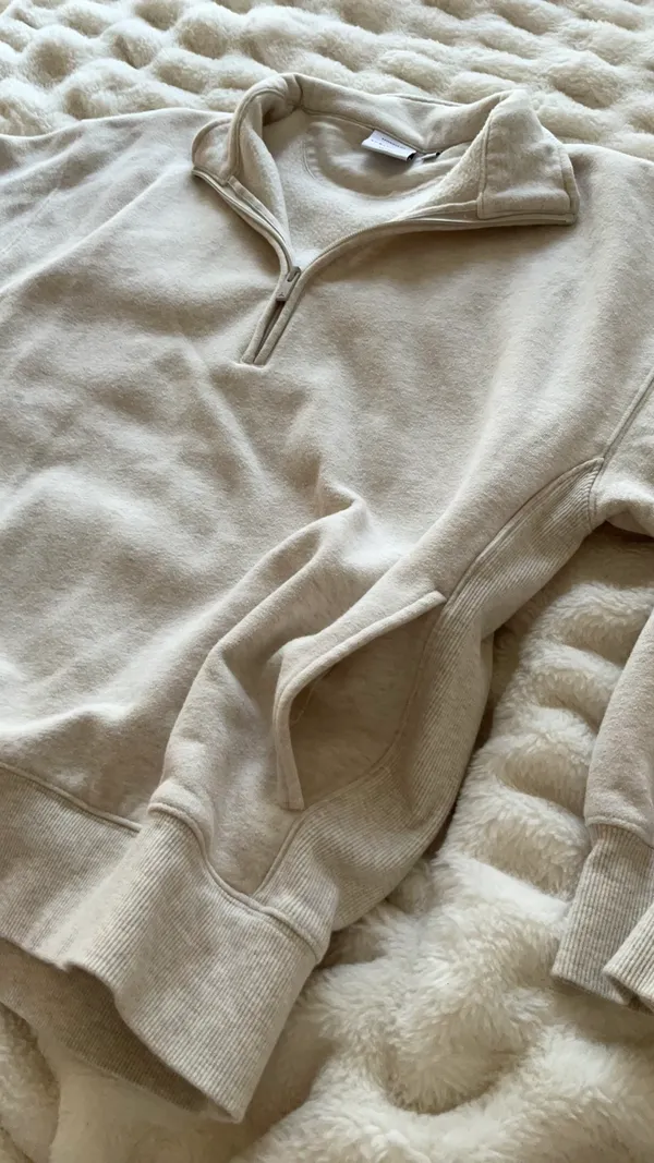 Aritzia cozy sweatfleece boyfriend 1/2 zip - Image 4