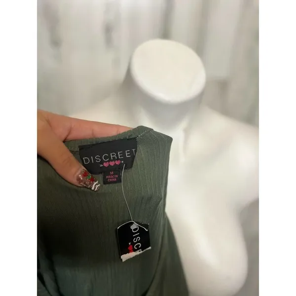 Discreet Green dress - Image 2