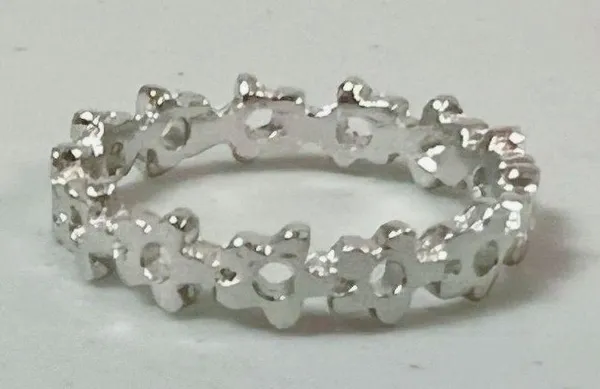 Daisy Silver  Flower Floral Cut-Out Band Ring Jewelry Size 7 🌸 - Image 3
