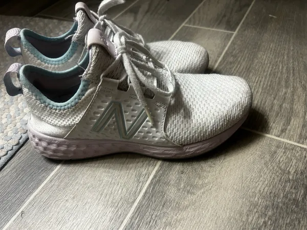 New Balance Sneakers - Image 2