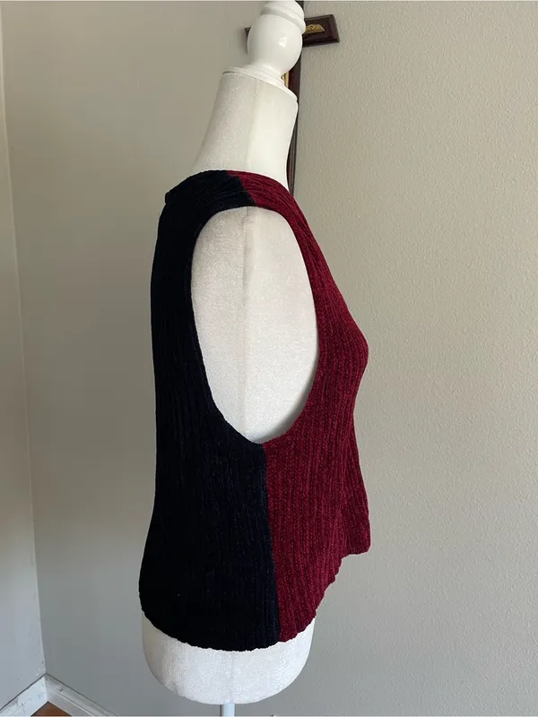 Two-Tone Ribbed V-Neck Button Front Sweater Vest - Burgundy & Gray - Image 3